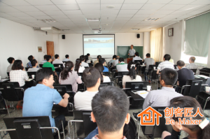 培训师如何对导购员进行销售技巧的培训？